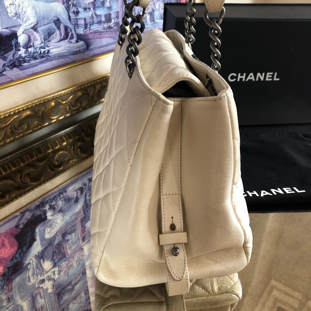Chanel Cream Cambon City Rock Tote - Picture 4 of 11